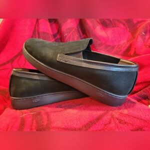 Mens UGG Pismo slip on sneakers size 11